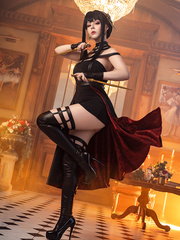 Helly von Valentine (Disharmonica) Yor Forger