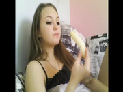 Луна заглатывает банан.