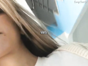 damerea показывает себя в туалете учаги