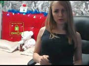 Sweetflower дрочит на кресле