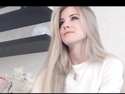 в белых трусиках