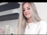 в белых трусиках