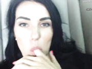 Nicol дрочит в авто