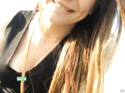 LiliyaRey показывает себя на улице