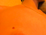 В джинсовых шортиках