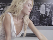 Наталья Немчинова золотой айфон