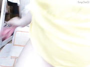 _A_L_E_X_A_ сосет игрушку и дрочит киску