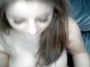 Alinna20 обильно кончает