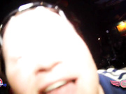 Пьяная шалава танцует в клубе