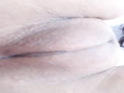 AMG63 развратно сосет пальчик и показывает себя крупным