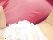 Сбрызнул на лицо