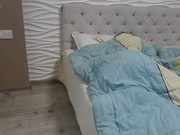 Парнишка трахнул спящую красотку в сочную киску