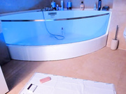 Голенькая SexySabotage мажет себя маслом