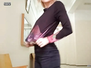 KatRanner - показывает сиськи в универе!!