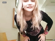 KatRanner - показывает сиськи в универе!!