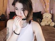 Leona_ 1