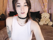 Leona_ 1