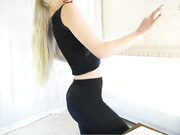 Skyqueen (Танцует Твист,потом разделась догола)