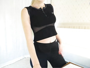 Skyqueen (Танцует Твист,потом разделась догола)