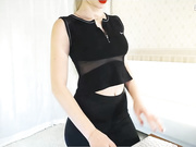 Skyqueen (Танцует Твист,потом разделась догола)