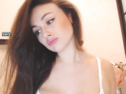 BettyBrosmer сосет член