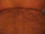 Трахает раком