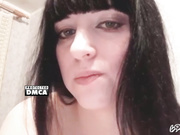 Vikusya86 мастурбирует