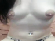 kisa04 мастурбирует c игрушкой