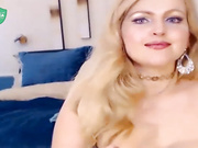 DeliciousAlba обаятельна,привлекательна