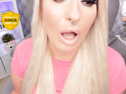 TamaraMilano трахает себя часть 2