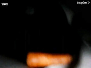 Niimfo4ka мастурбирует морковкой,витаминовая атака