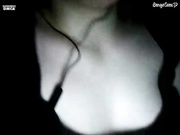 Niimfo4ka мастурбирует морковкой,витаминовая атака