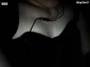 Niimfo4ka мастурбирует морковкой,витаминовая атака