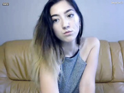 lianna1000 показывает грудь