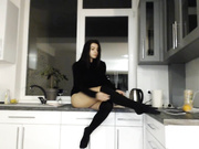 SWAROWSKAYA Развращает