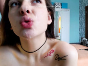 Mikeadele кончил в рот