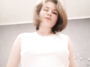 Luybov111 - милашка показывает свои прелести