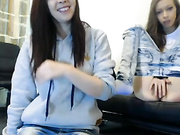 Eveline с подружкой показывают свои пезды