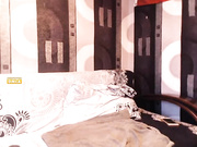 Goldtin - сексуальная модель развлекается