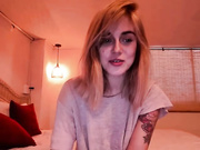 Sonya-mo танцует стриптиз