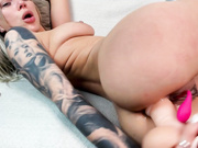 Roxy_Jo аналит себя игрушкой