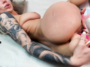 Roxy_Jo аналит себя игрушкой