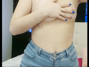 6966 Пухляша раздвигает сочную письку