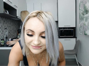 lettallii - девочки развлекаются на кухне