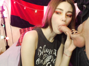 pinky_milk_2020-02-13 заглатывает