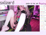 Gamer Girl Forgets to Turn off the Stream AND SQUIRT