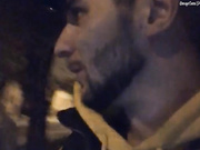 karinka1sex сосет на улице