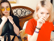 сучки отшлепали друг друга