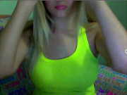 BloodGirl с игрушкой