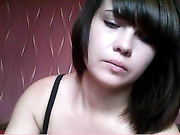 BlondiCat с игрушкой